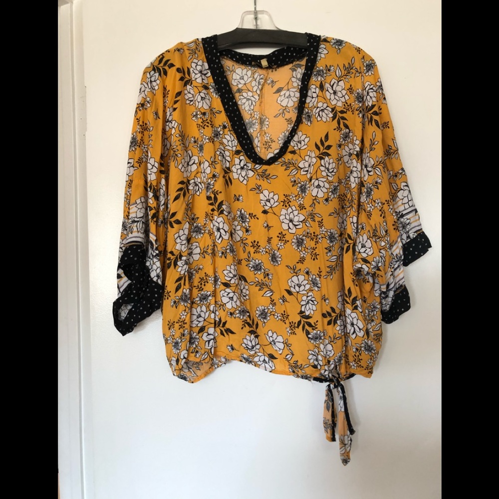 Floral yellow black and white blouse
